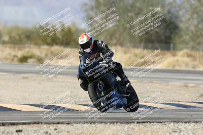 media/Dec-01-2025-Moto Forza (Mon) [[2daa91e15f]]/3-Beginner Group/Session 3 (Turn 3)/
